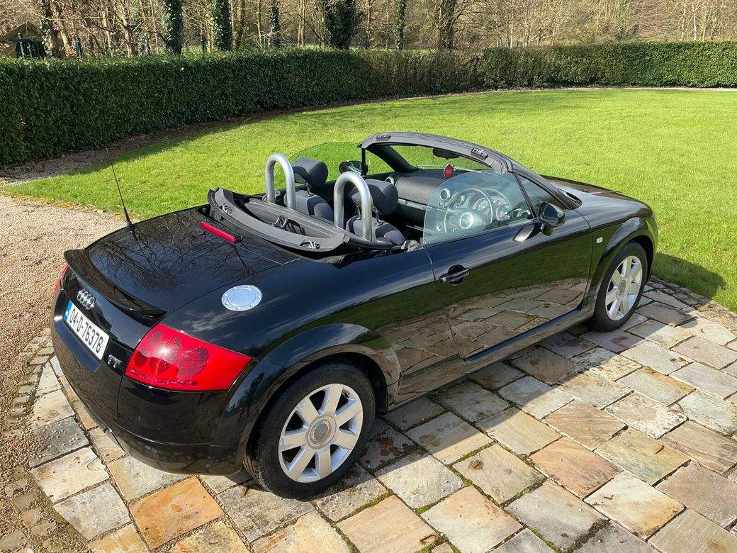 2004 Audi TT