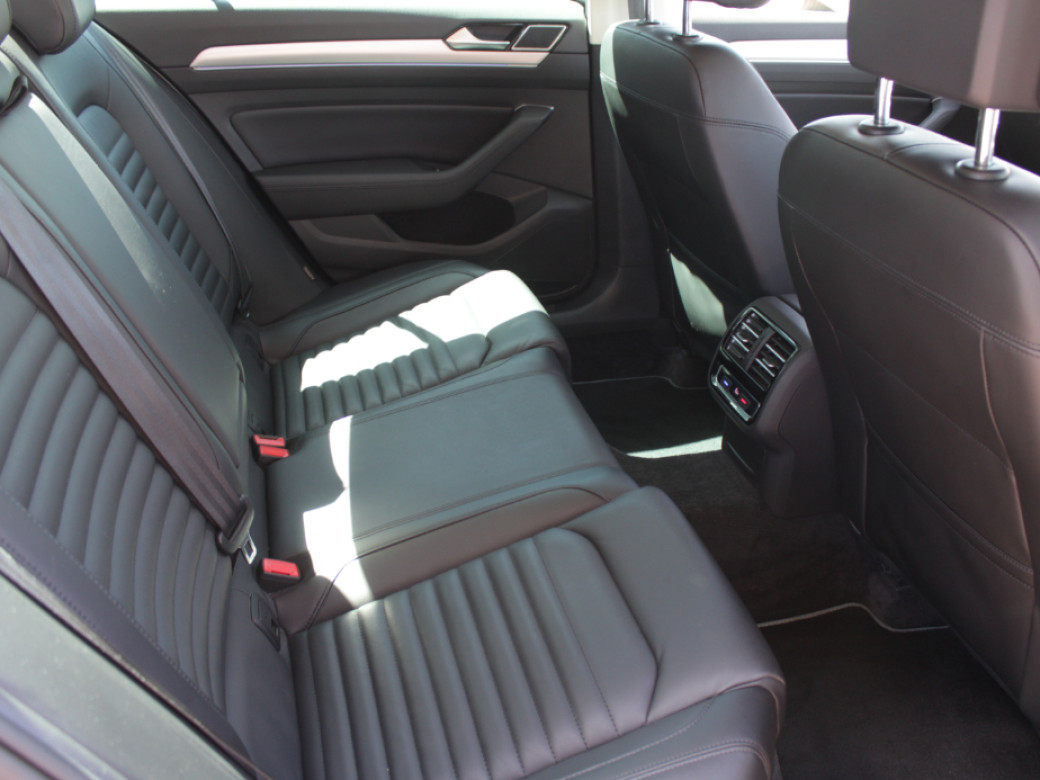 2016 Volkswagen Passat