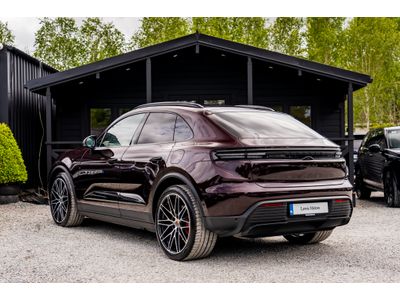 2025 Porsche Macan