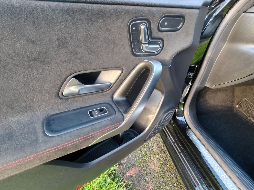 2018 Mercedes-Benz A 180