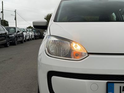 2015 Volkswagen up!