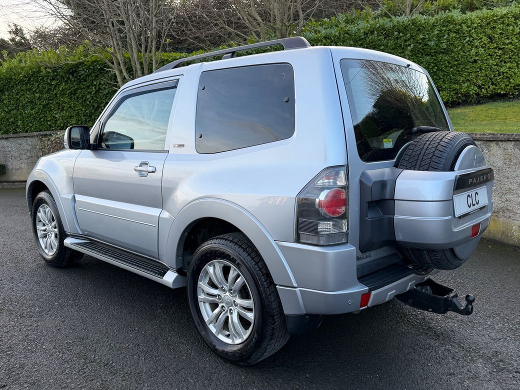 2018 Mitsubishi Pajero