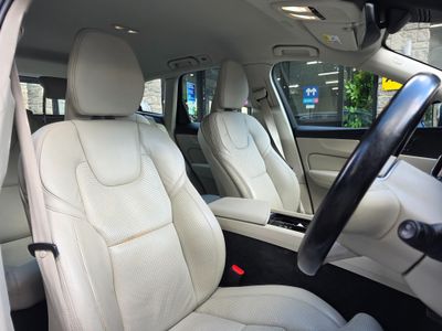 2022 Volvo XC60