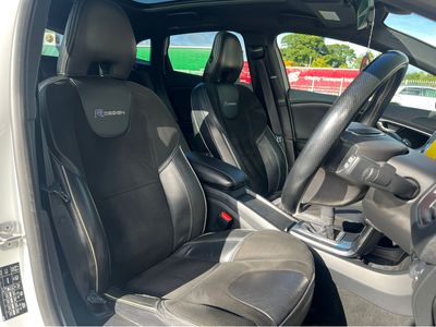 2014 Volvo V40