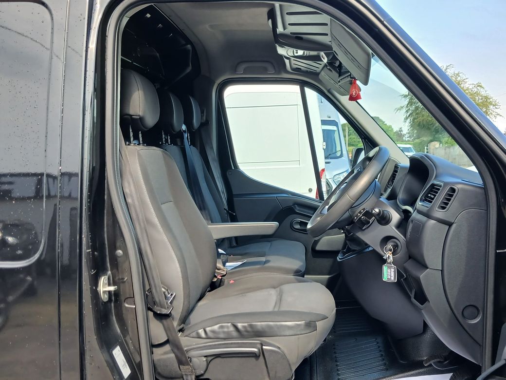 2020 Renault Master
