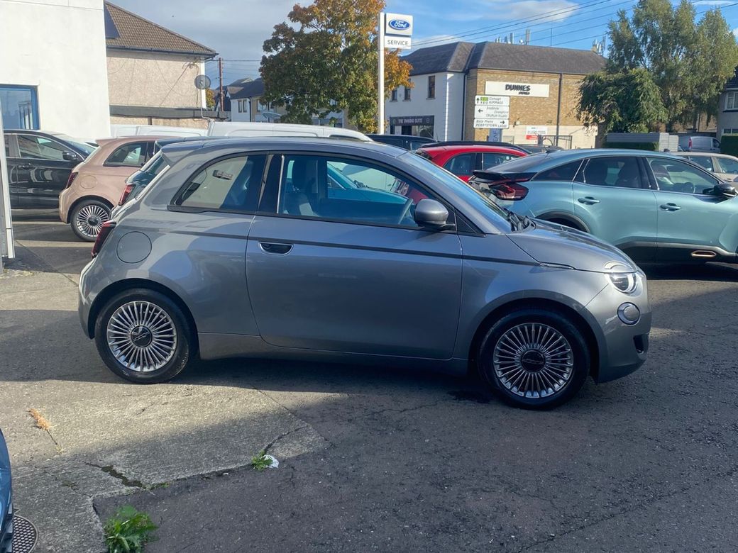 2025 Fiat 500e