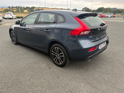 2019 Volvo V40