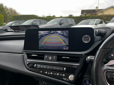 2022 Lexus ES 300h