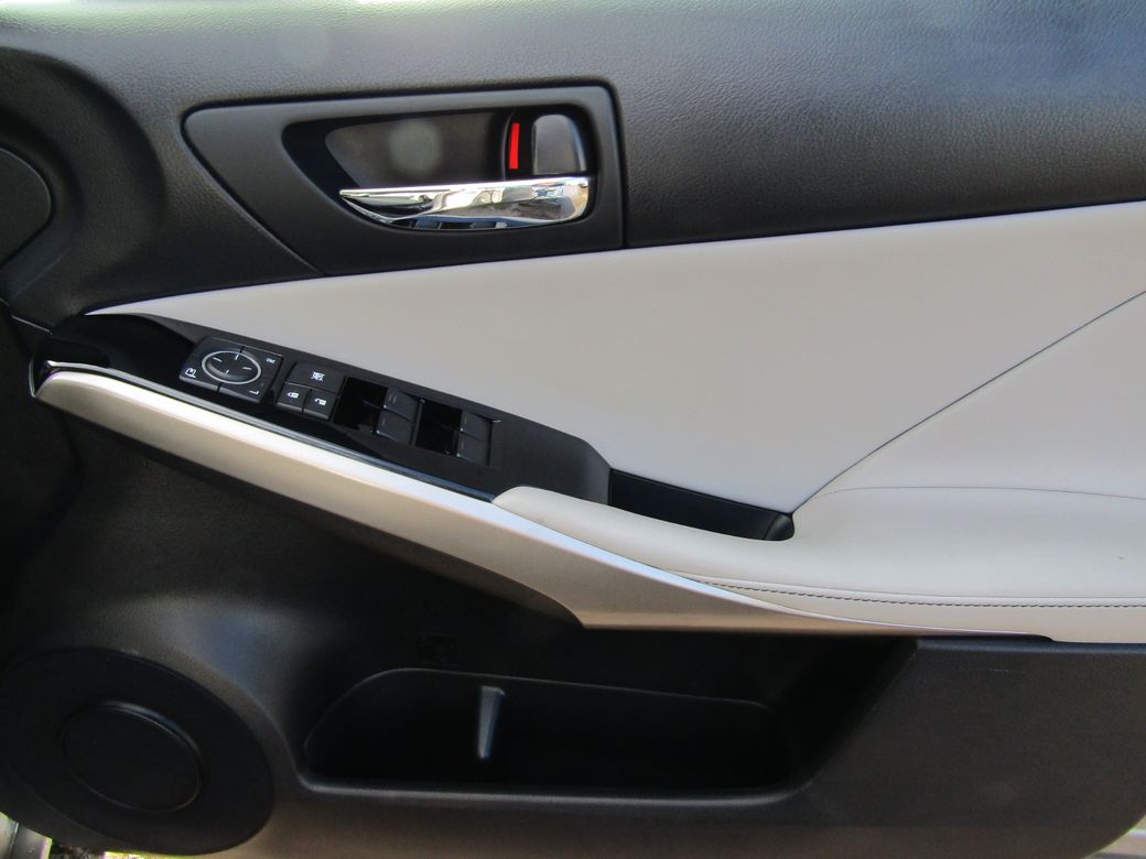 2015 Lexus IS