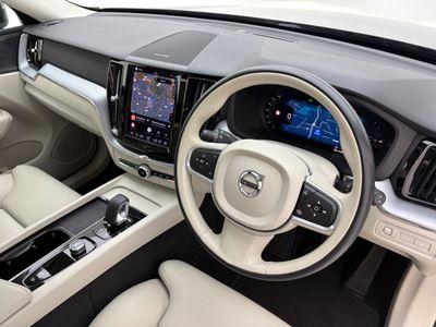 2022 Volvo XC60