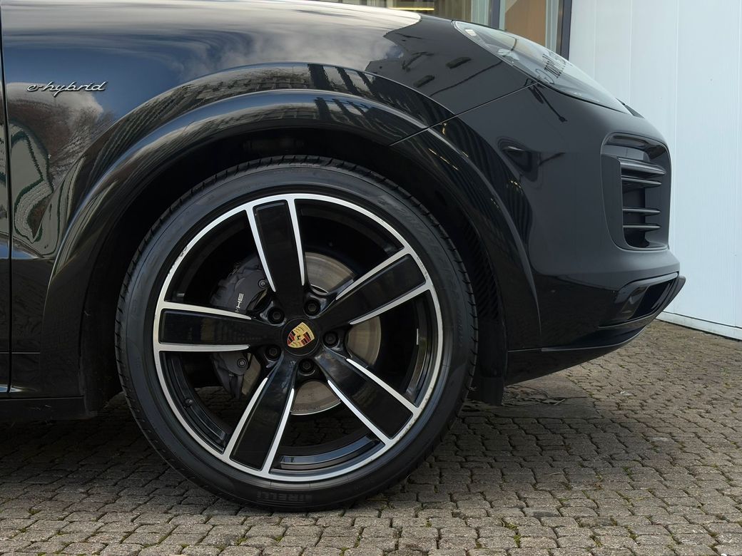 2023 Porsche Cayenne