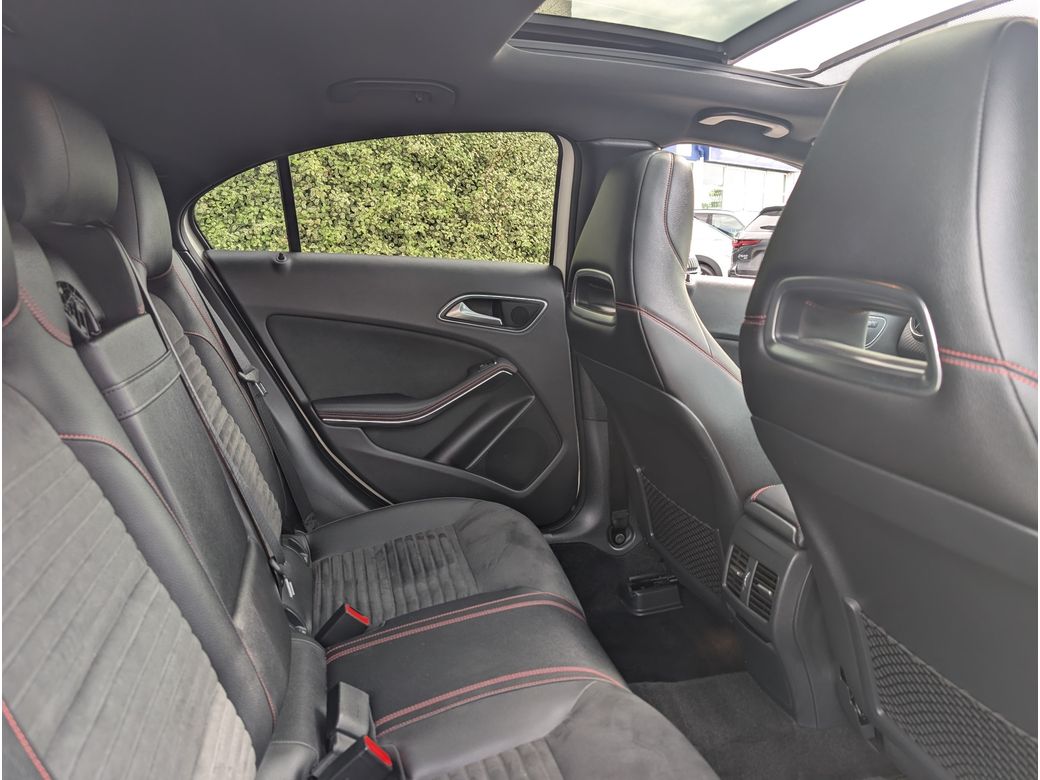 2017 Mercedes-Benz A 180