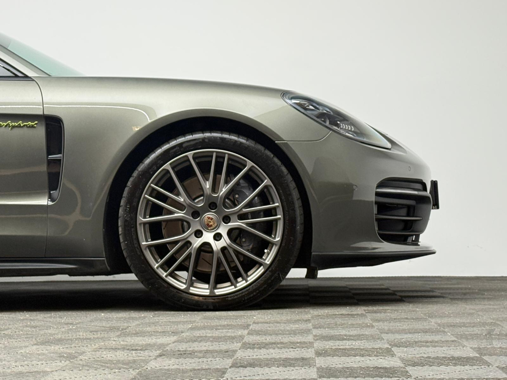 2022 Porsche Panamera