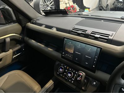 2025 Land Rover Defender