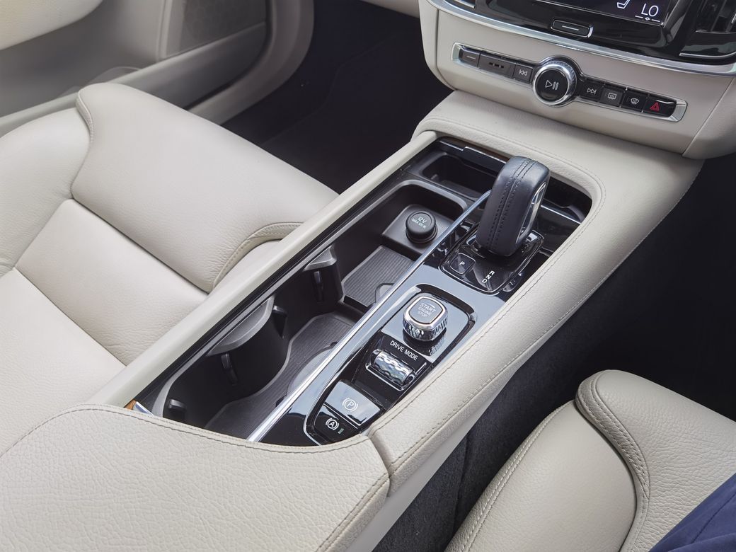 2021 Volvo V90