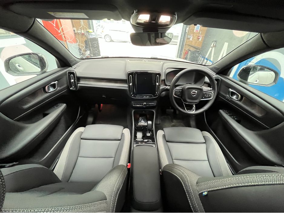 2022 Volvo XC40
