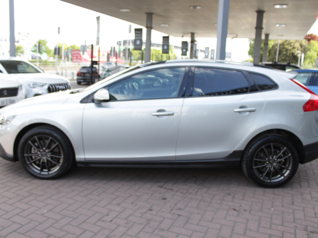 2015 Volvo V40