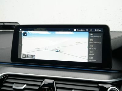 2022 BMW 530