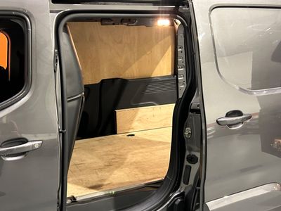 2021 Peugeot Partner