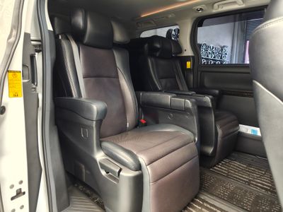 2014 Toyota Vellfire