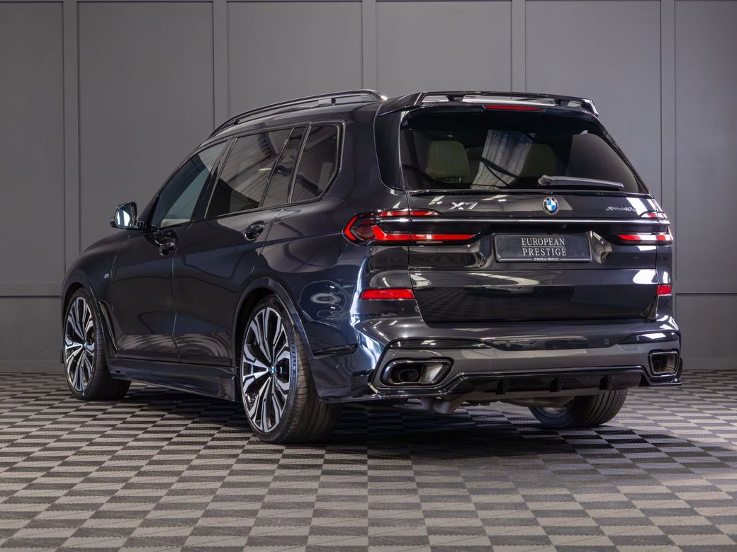 2022 BMW X7
