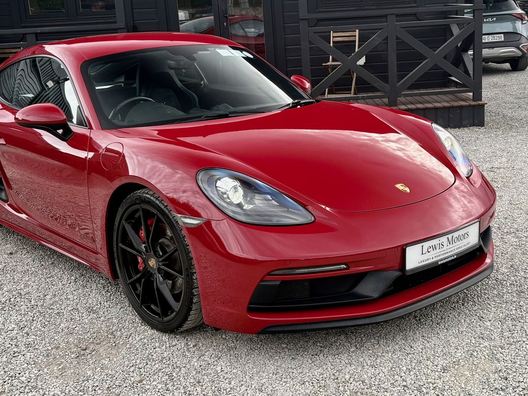 2021 Porsche Cayman
