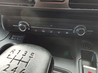2023 Peugeot Partner