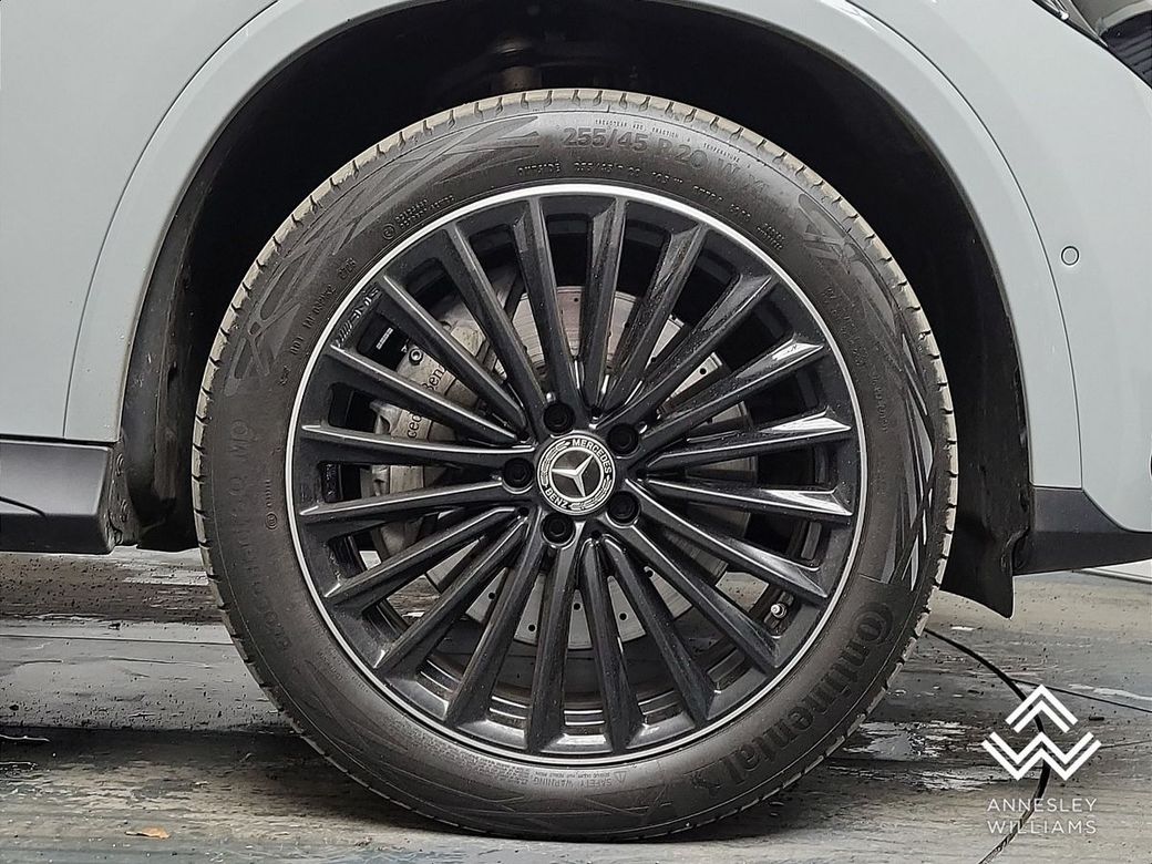 2025 Mercedes-Benz GLC Class