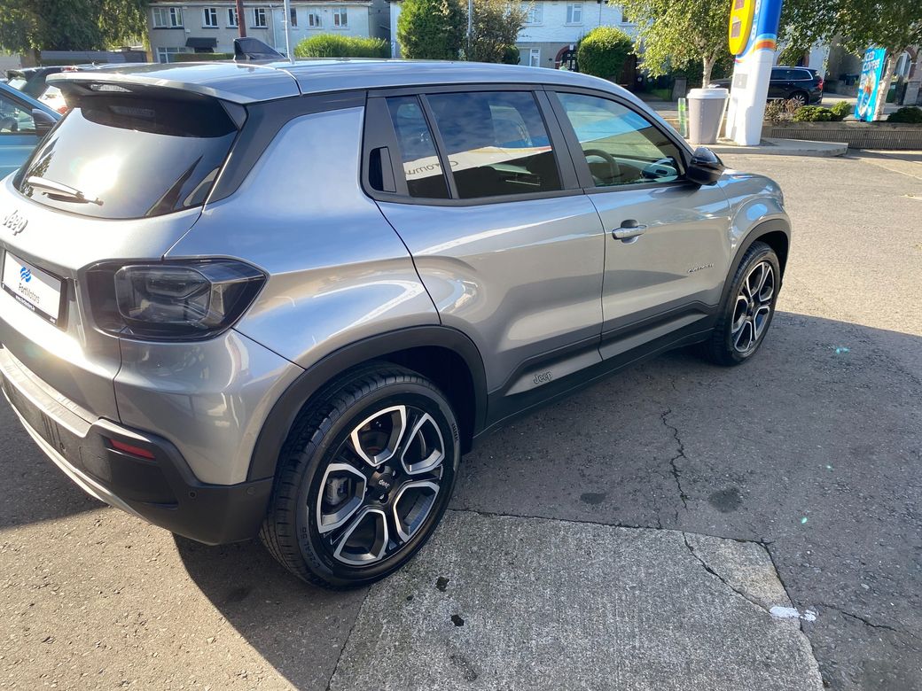 2025 Jeep Avenger