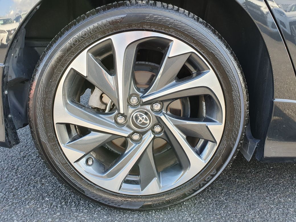2017 Toyota Auris