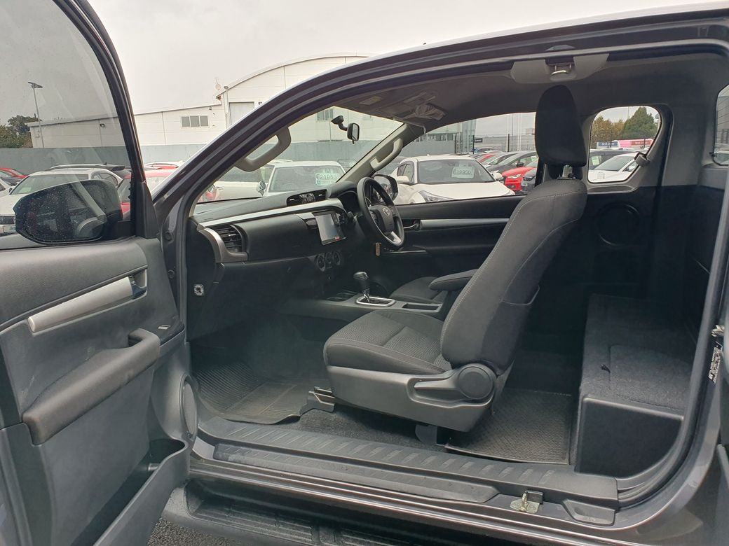 2024 Toyota Hilux