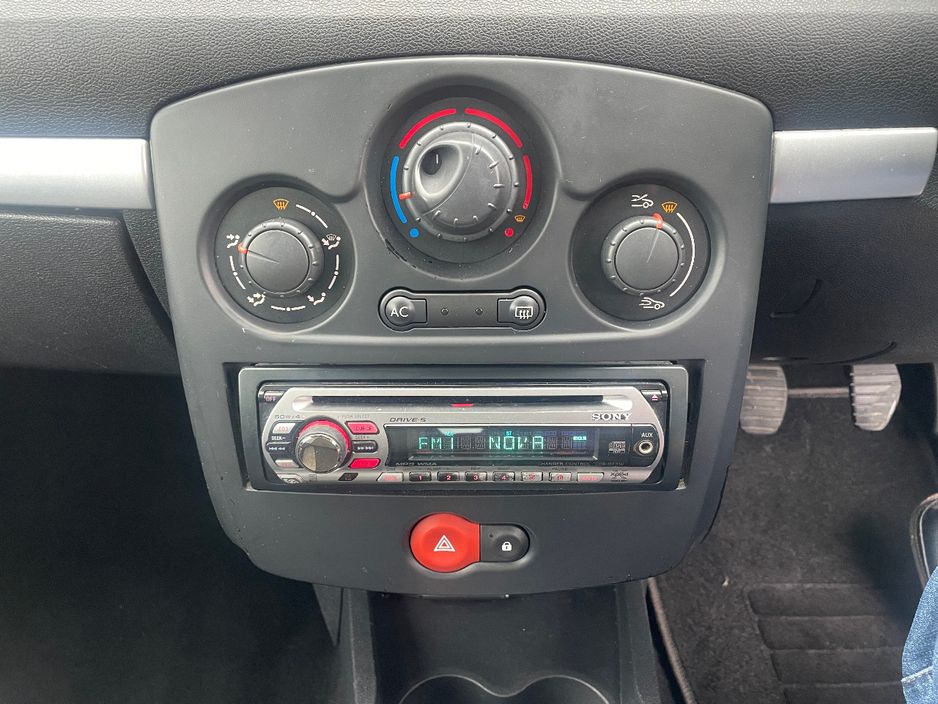 2011 Renault Clio