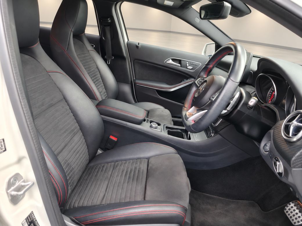 2017 Mercedes-Benz A 180