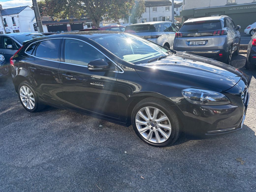 2015 Volvo V40