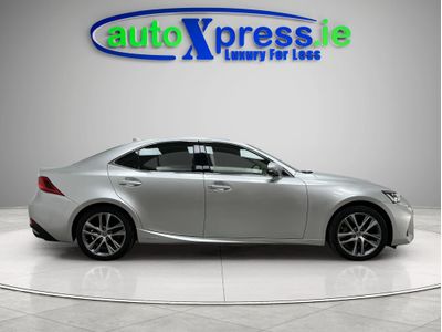 2019 Lexus IS 300h