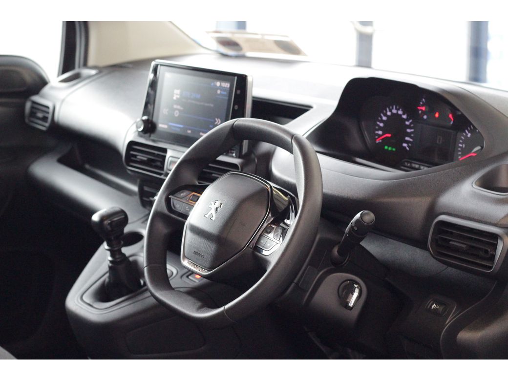 2023 Peugeot Partner