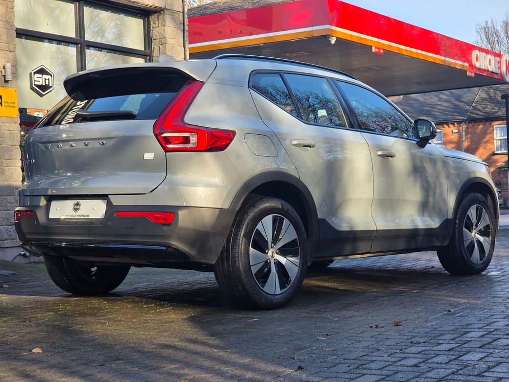 2023 Volvo XC40