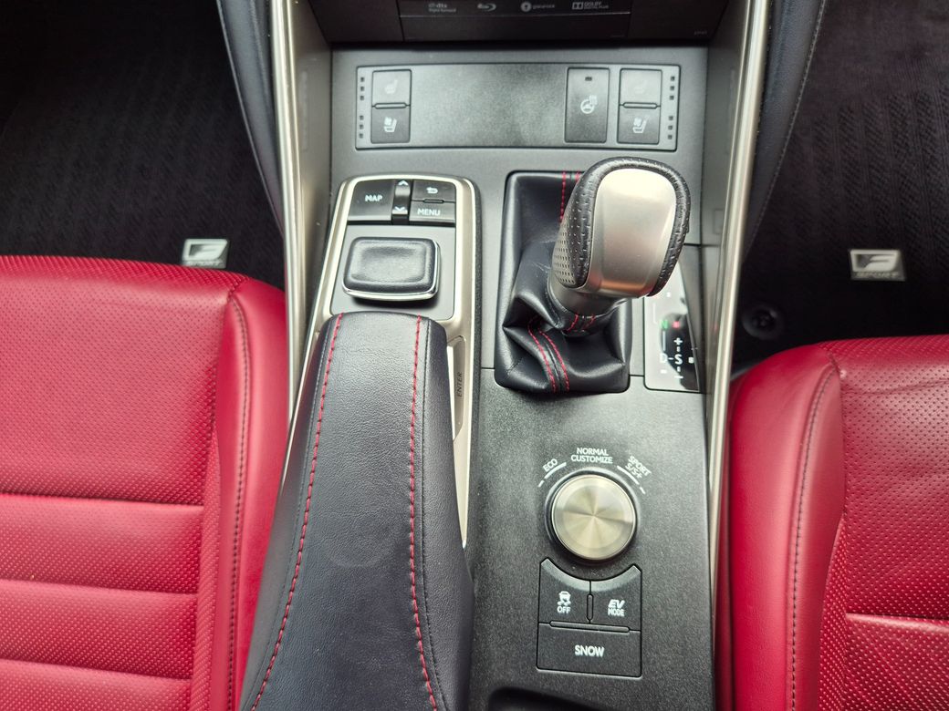2020 Lexus IS 300h