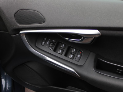 2018 Volvo V40