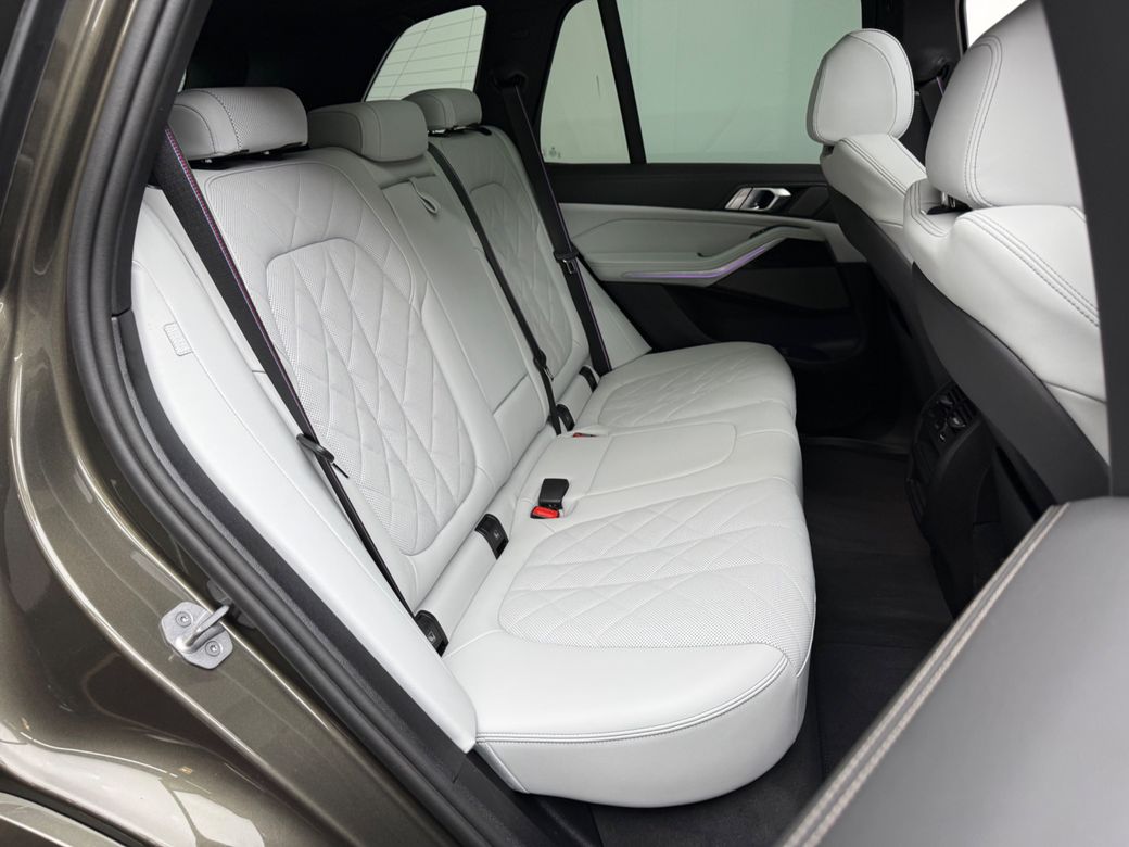 2025 BMW X5