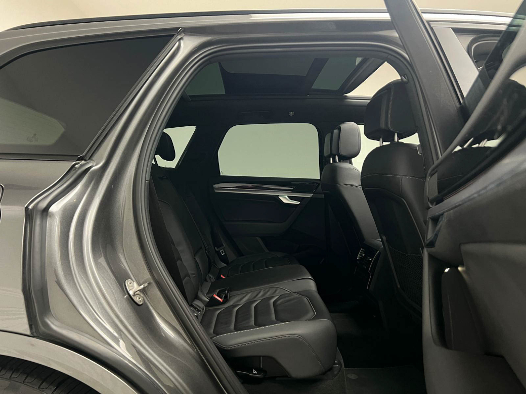 2020 Volkswagen Touareg