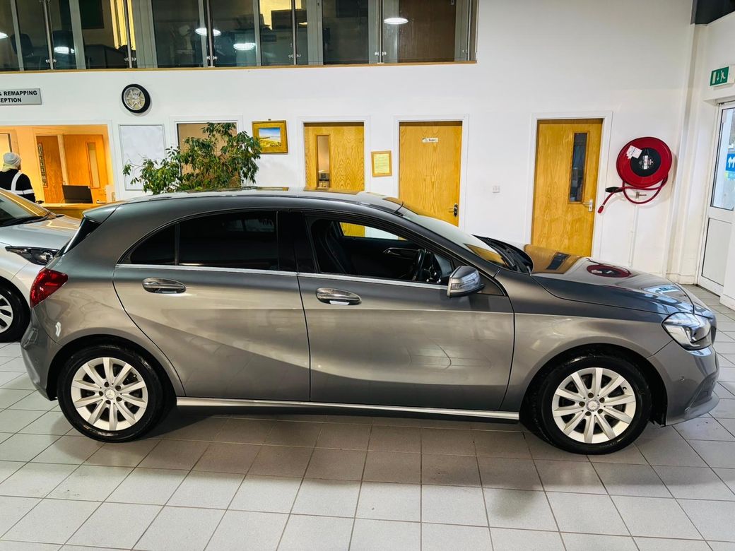 2017 Mercedes-Benz A 180