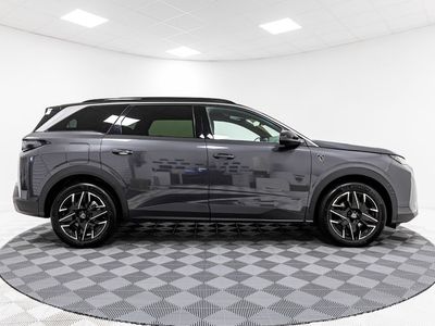 2025 Peugeot 5008