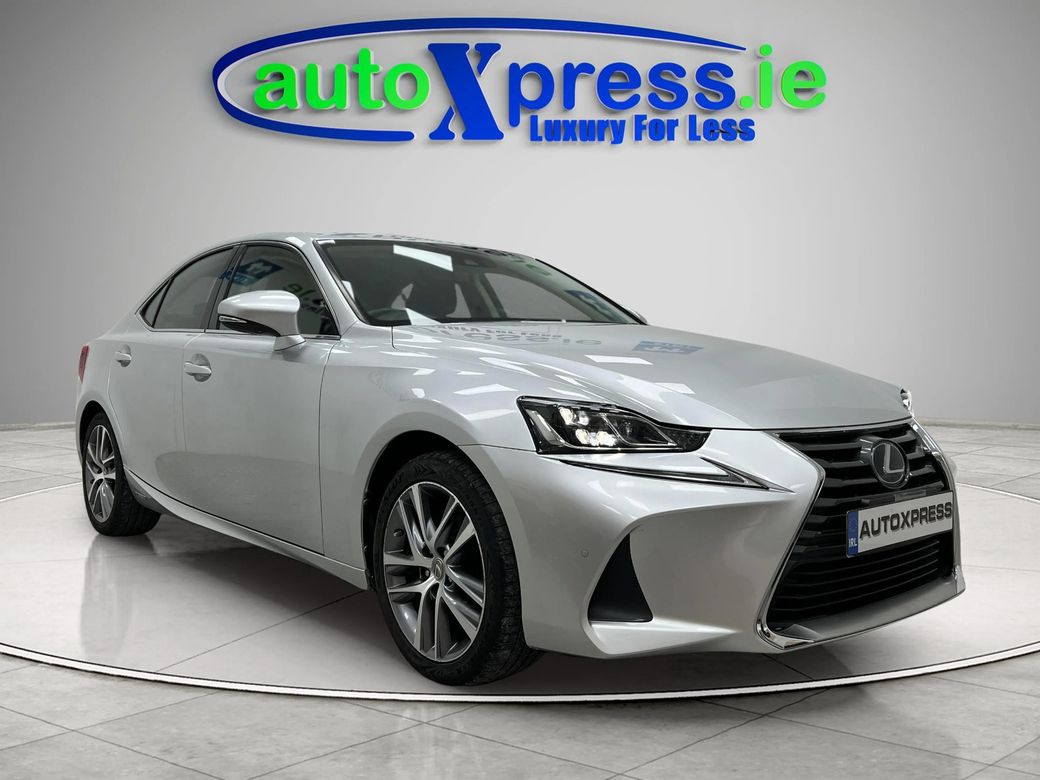 2019 Lexus IS 300h