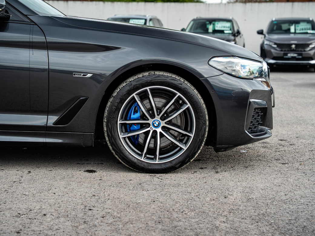 2022 BMW 5 Series