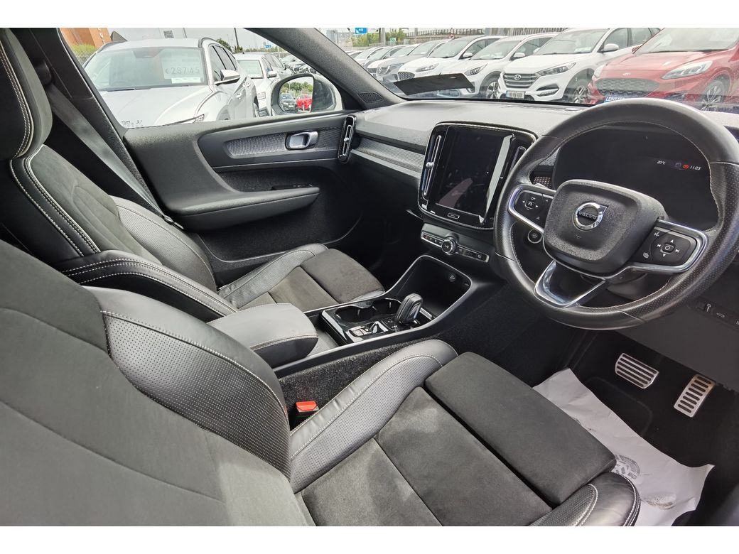 2021 Volvo XC40