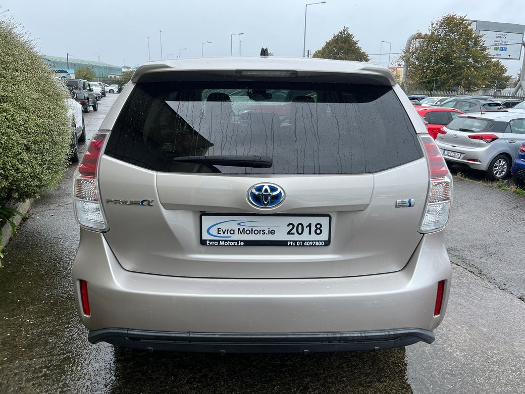 2018 Toyota Prius Alpha