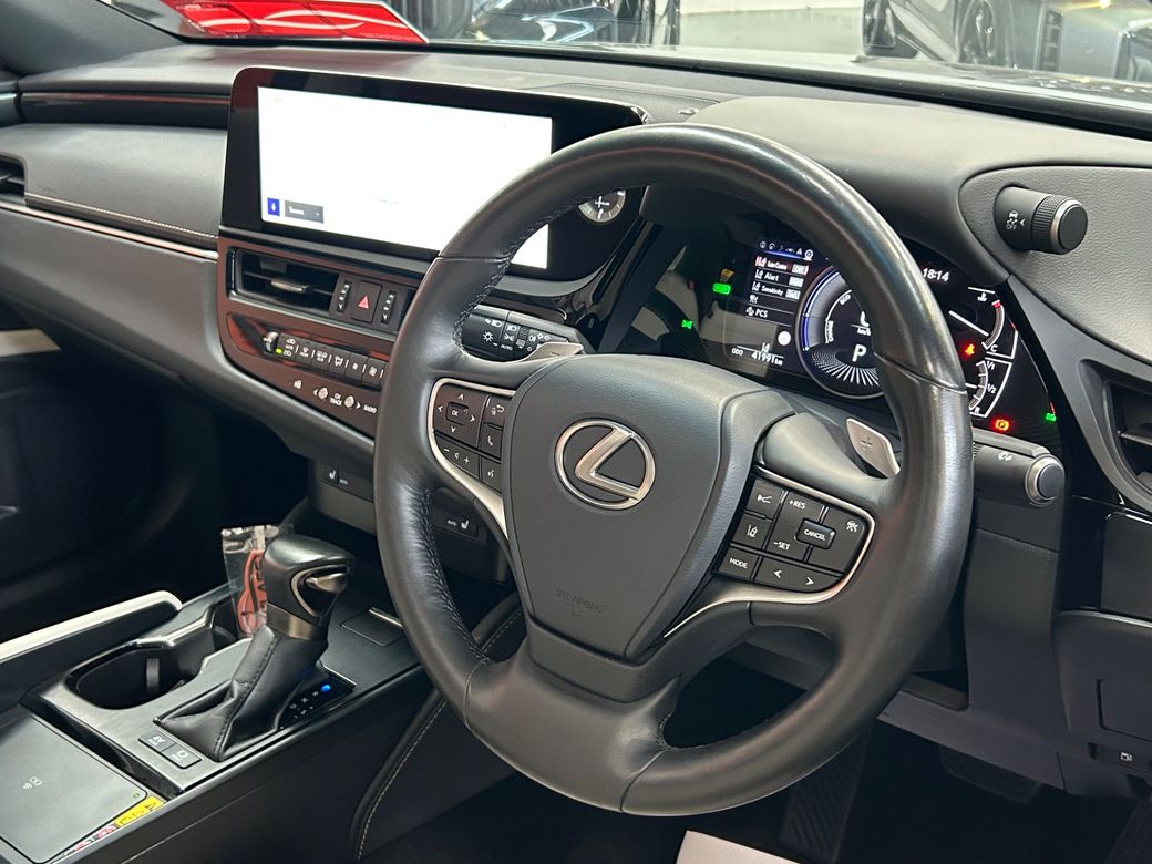 2024 Lexus ES 300h