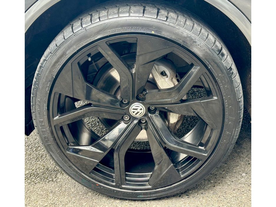 2022 Volkswagen Touareg