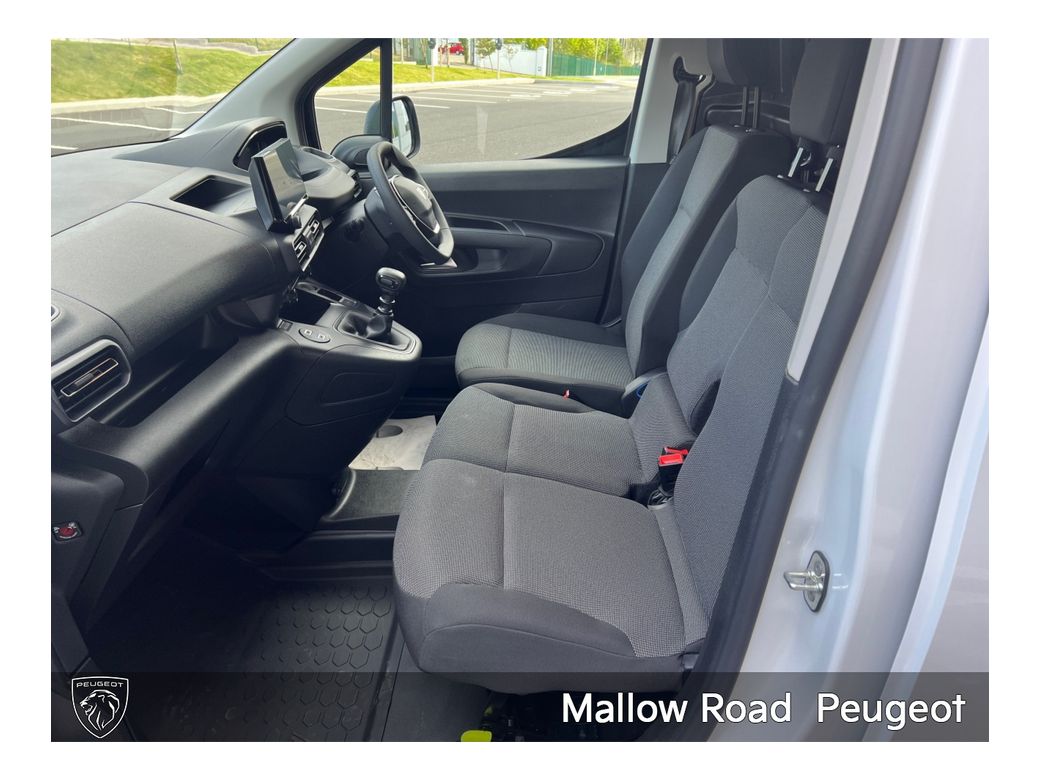 2025 Peugeot Partner
